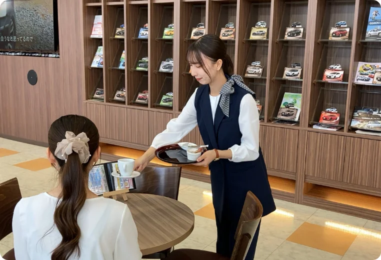 showroom-assistant_03