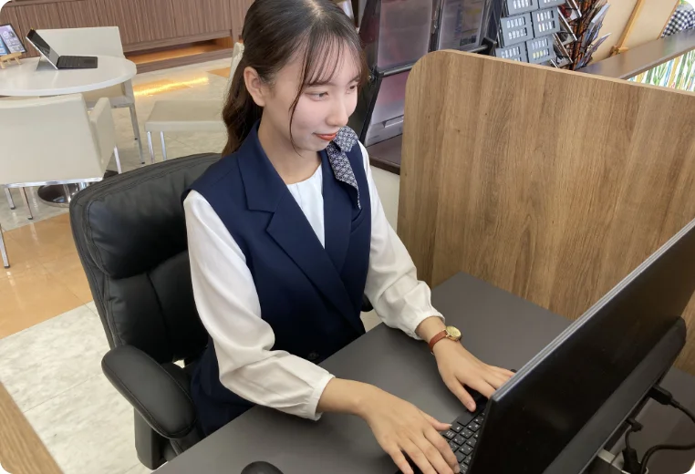 showroom-assistant_06